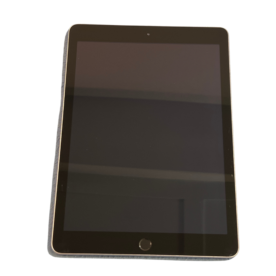 Certified second-hand iPad (5th generation) 32 GB