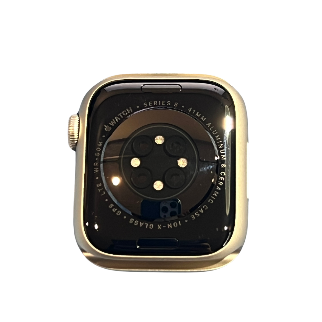 Apple Watch Series 8 (GPS + Cellular) 41mm Boitier Starlight Aluminum  avec avec bracelet