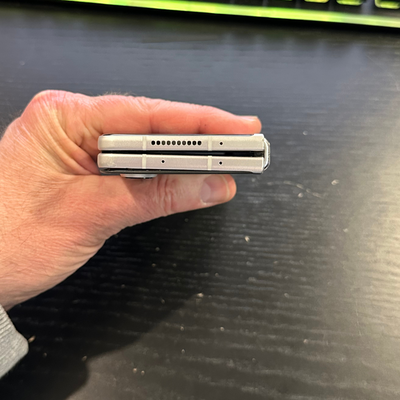 Galaxy ZFold 3 **Liquidation**