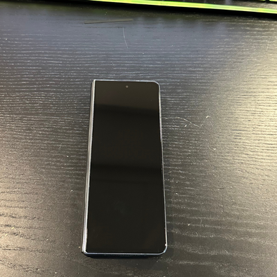 Galaxy Zfold 4  **Liquidation**