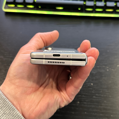 Galaxy ZFold 3 **Liquidation**
